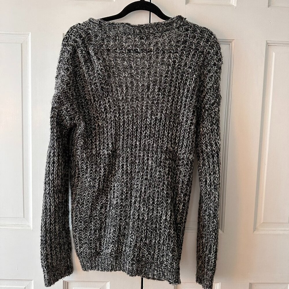 Full Tilt Salt & Pepper Gray Long V Neck Cardigan - Size Medium - Picture 3 of 4